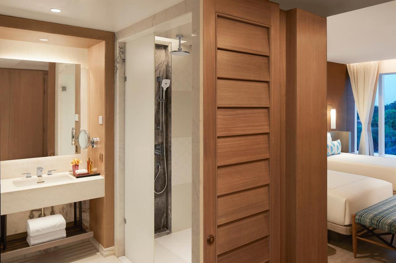 Taj Cidade De Goa Horizon, Goa パナジ エクステリア 写真 A bathroom in a hotel room