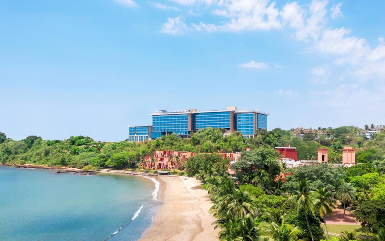 Taj Cidade De Goa Horizon, Goa パナジ エクステリア 写真 View of the hotel from the beach
